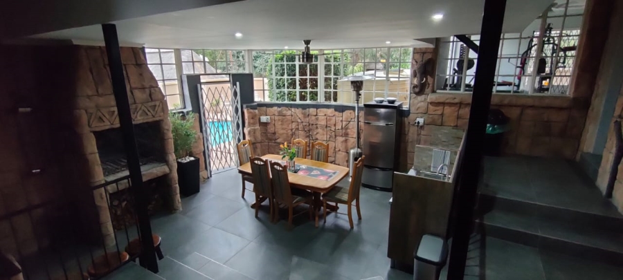 5 Bedroom Property for Sale in Geelhoutpark North West